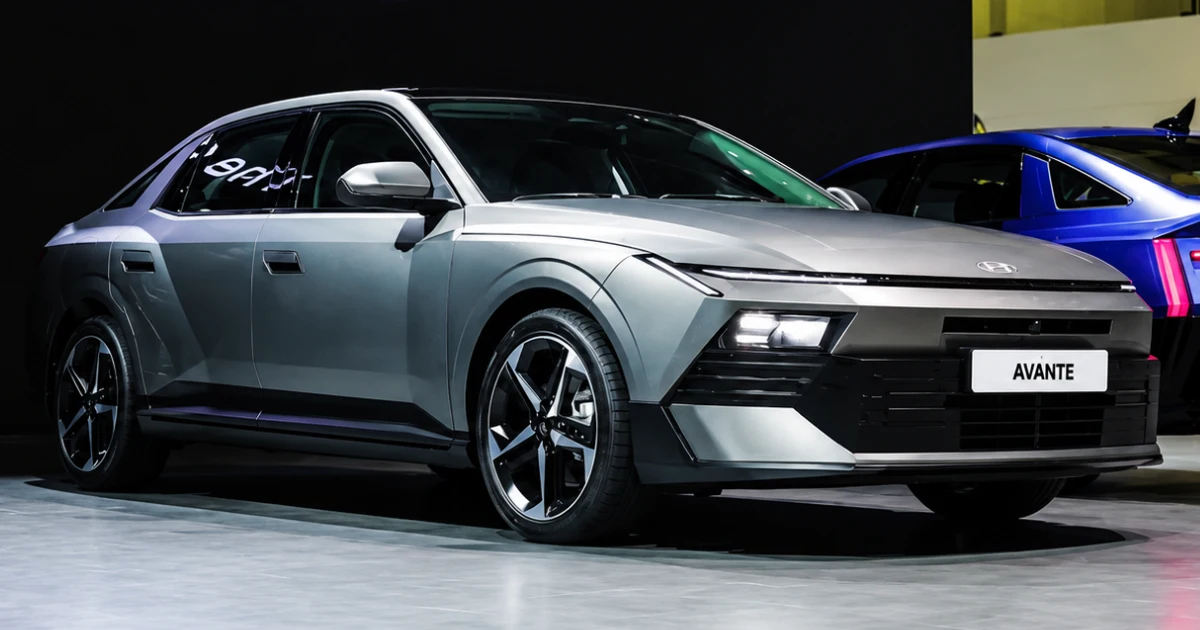 Front quarter profile of the Eighth-Gen 2027 Hyundai Elantra sedan revealed at the mobility show.